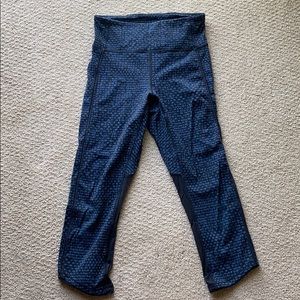 Lululemon leggings size 6 mesh back